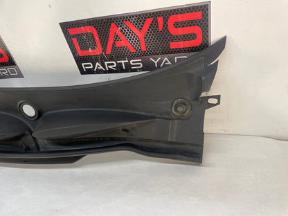 2009 Pontiac G8 GT Complete Windshield Wiper Cowl Grille Trim Vent Panel OEM - Day's Parts Yard