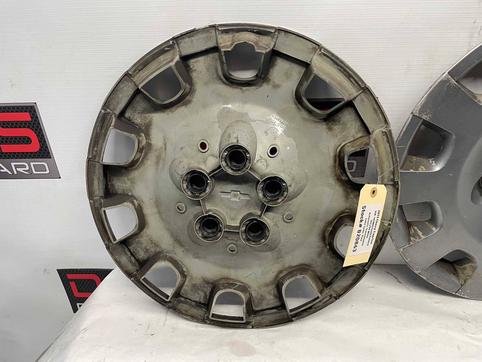 2013 Chevy Caprice Wheel Hub Cap Cover OEM - Day's Parts Yard