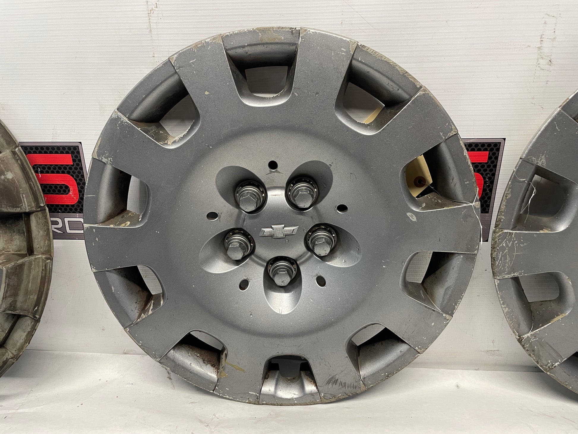 2013 Chevy Caprice Wheel Hub Cap Cover OEM - Day's Parts Yard