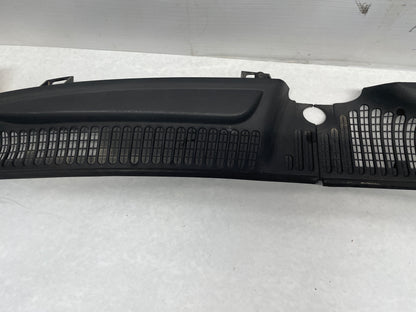 2006 Pontiac 2 PC Windshield Wiper Cowl OEM - Day's Parts Yard
