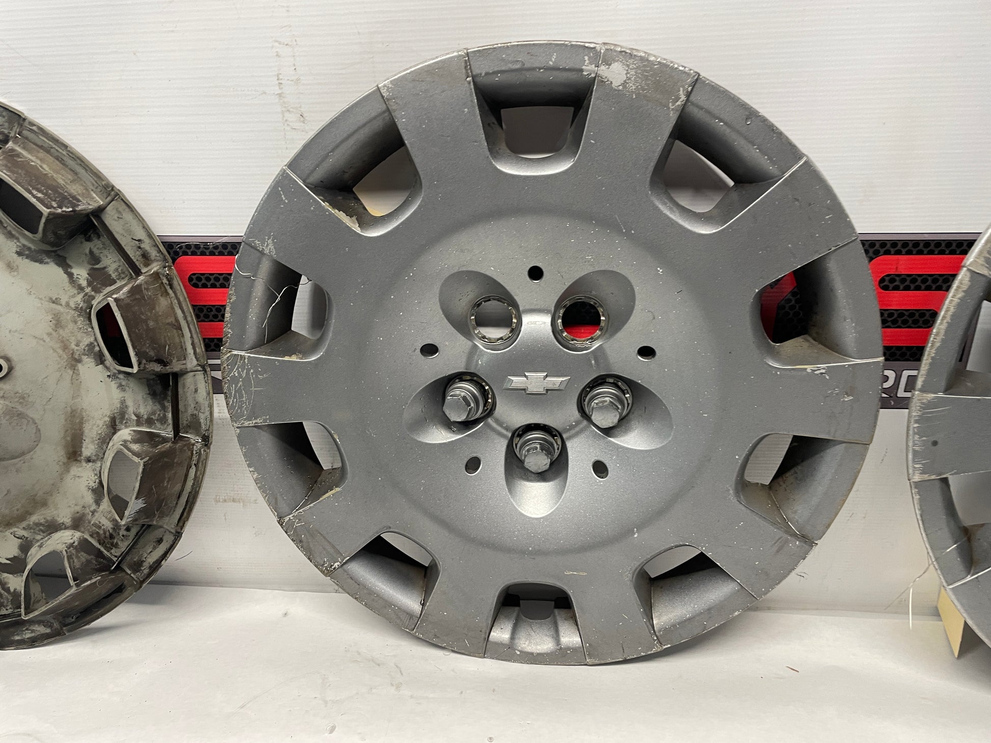 2013 Chevy Caprice Wheel Hub Cap Cover OEM - Day's Parts Yard