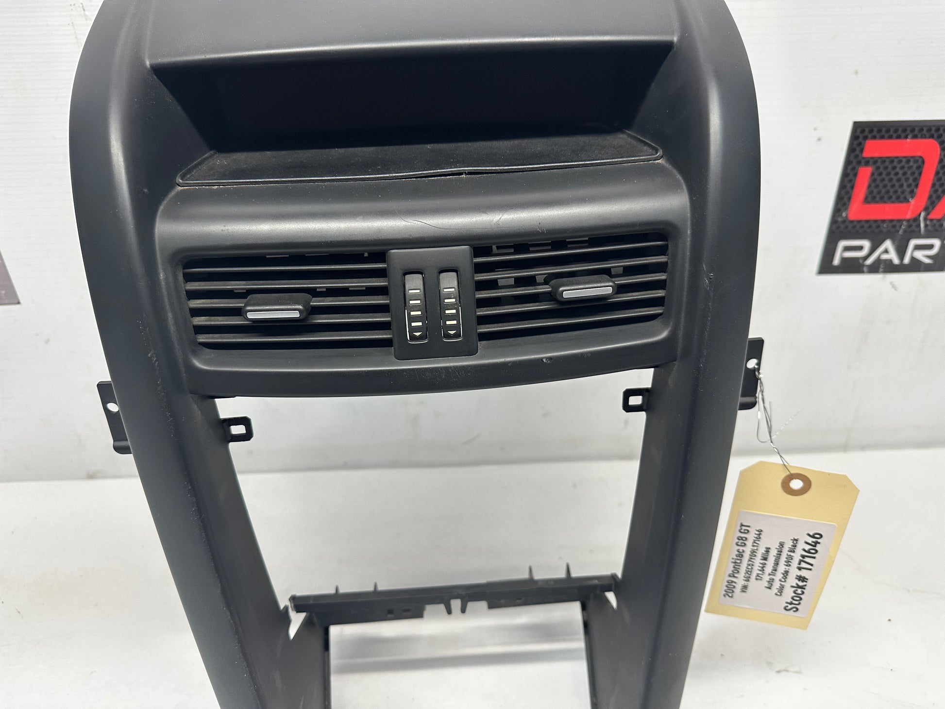 2009 Pontiac G8 GT Center Dash Radio Bezel Speaker Grill OEM - Day's Parts Yard