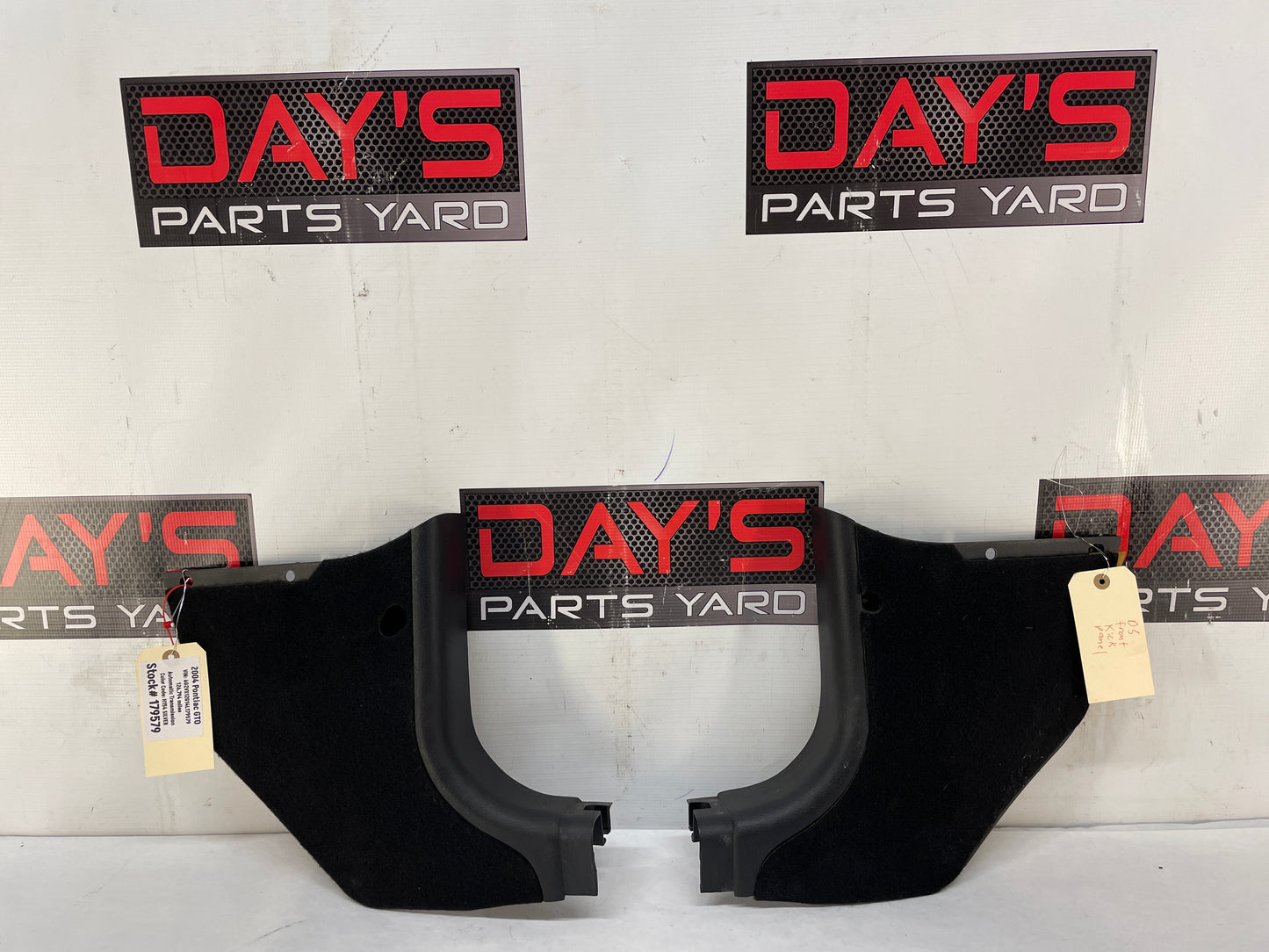 2004 Pontiac GTO RH & LH Interior Kick Panel Trim Molding OEM