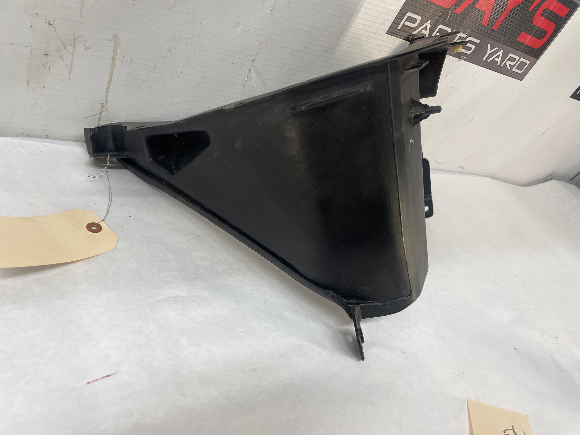 2009 Pontiac G8 GT Cabin Air Filter Inlet Panel Housing OEM - Day's Parts Yard