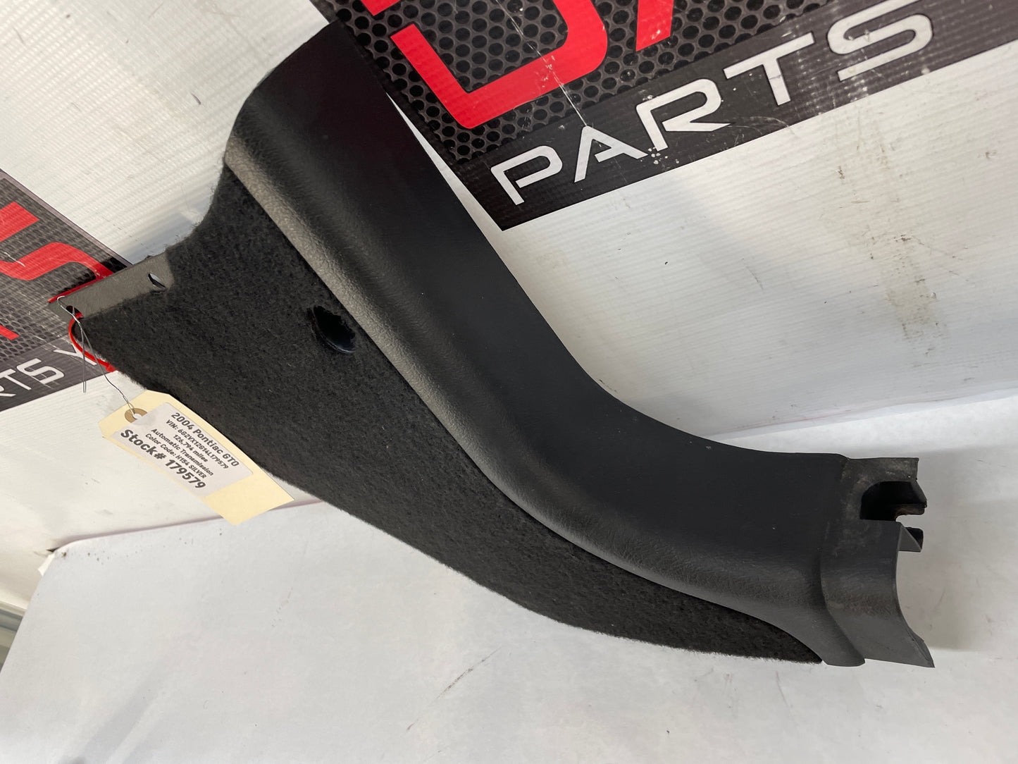 2004 Pontiac GTO RH & LH Interior Kick Panel Trim Molding OEM