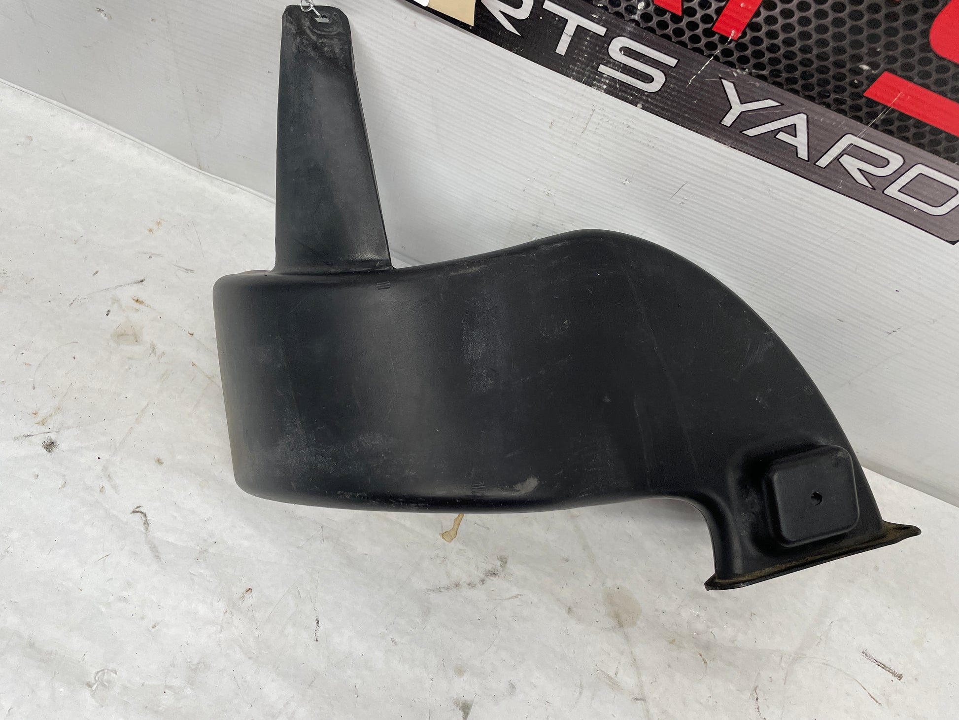 2008 Chevy Corvette LH Driver Rear Brake Cooling Duct OEM - Day's Parts Yard