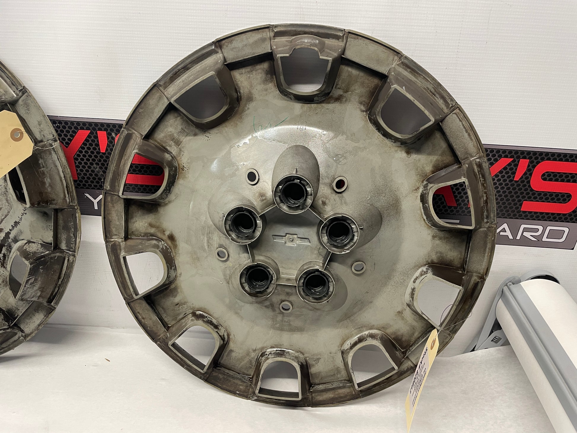 2013 Chevy Caprice Wheel Hub Cap Cover OEM - Day's Parts Yard