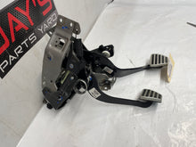 2014 Chevy Camaro ZL1 Manual Transmission Pedal Set Brake & Clutch Assembly OEM - Day's Parts Yard