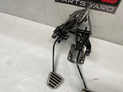 2014 Chevy Camaro ZL1 Manual Transmission Pedal Set Brake & Clutch Assembly OEM - Day's Parts Yard