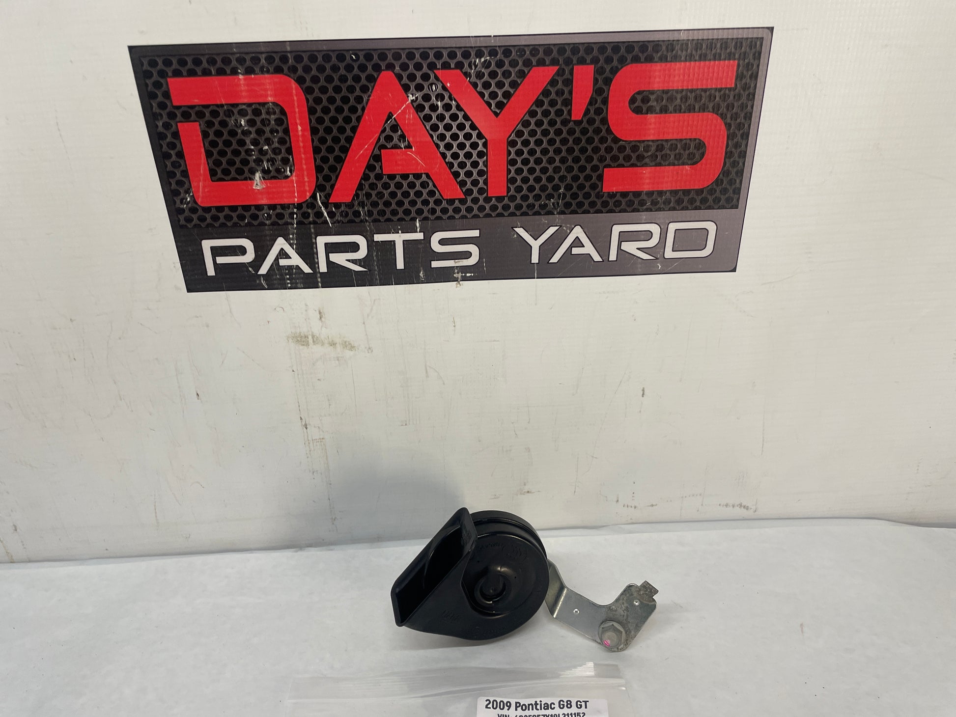 2009 Pontiac G8 GT High Tone Horn OEM - Day's Parts Yard
