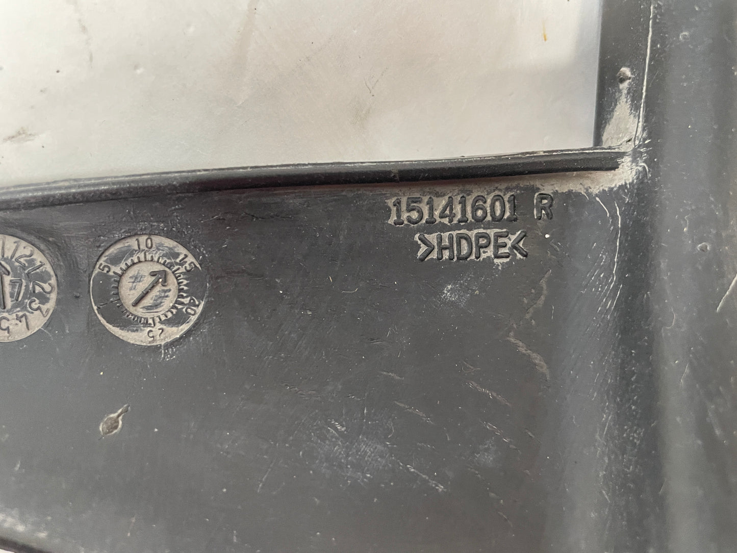 2008 Chevy Corvette RH Passenger Rear Brake Cooling Duct OEM - Day's Parts Yard