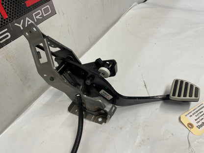 2014 Chevy Camaro ZL1 Manual Transmission Pedal Set Brake & Clutch Assembly OEM - Day's Parts Yard