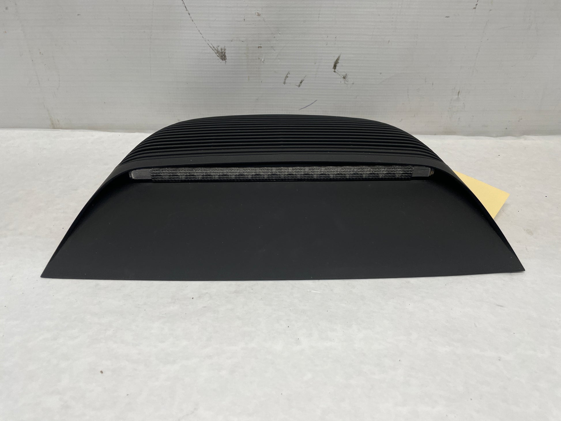 2006 Pontiac GTO 3rd Third Brake Taillight Light Lamp High Mount OEM - Day's Parts Yard