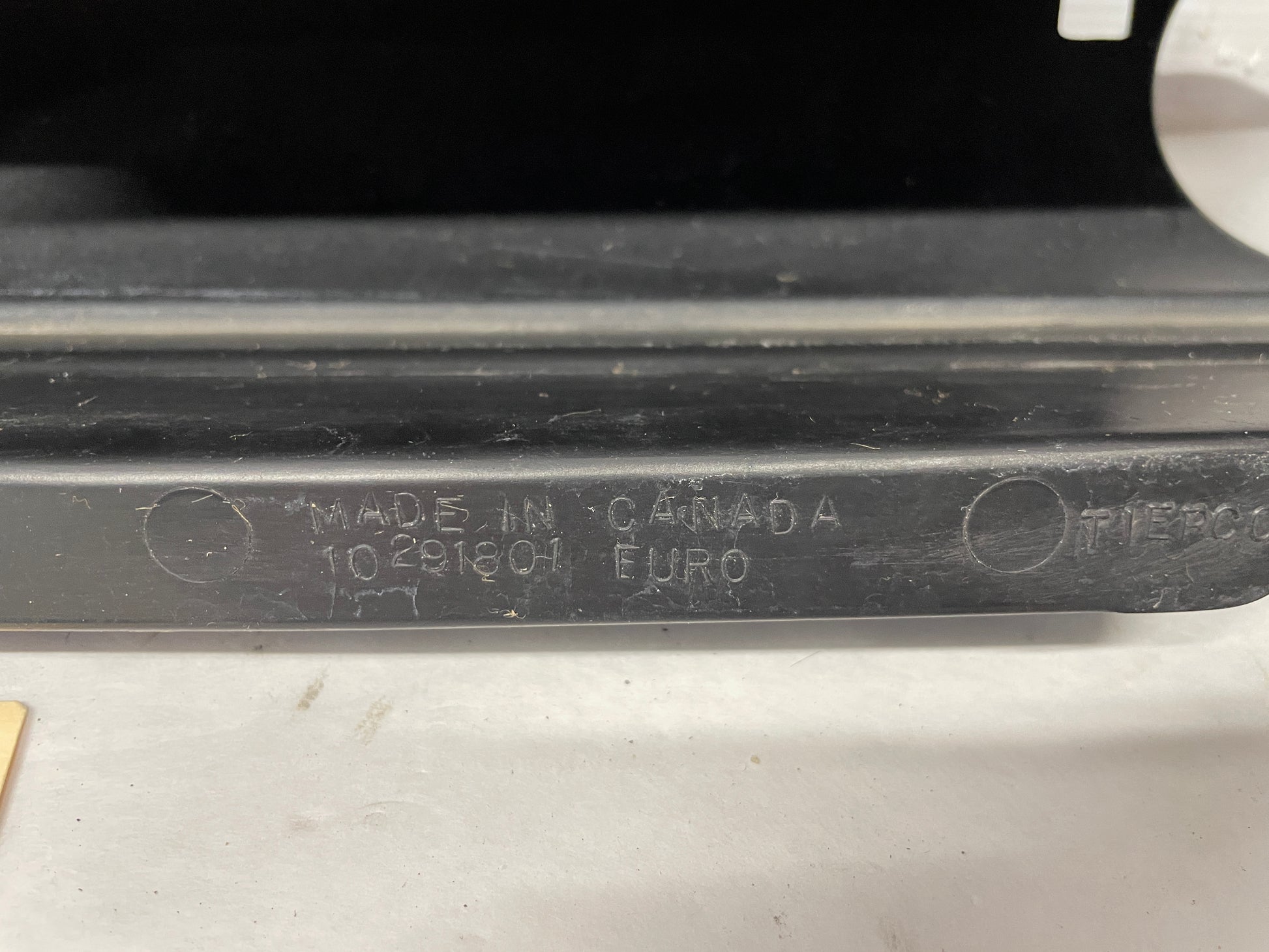 2004 Chevy C5 Corvette LH Driver Fog Light Lamp Deflector Bezel OEM - Day's Parts Yard