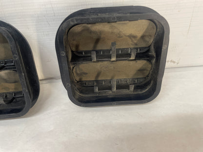 2009 Pontiac G8 GT LH Driver Rear Positive Air Vent OEM - Day's Parts Yard