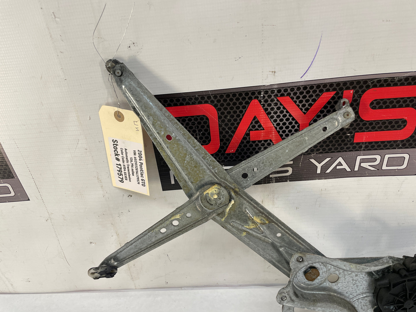 2004 Pontiac GTO LH Driver Front Window Regulator w/ Motor OEM