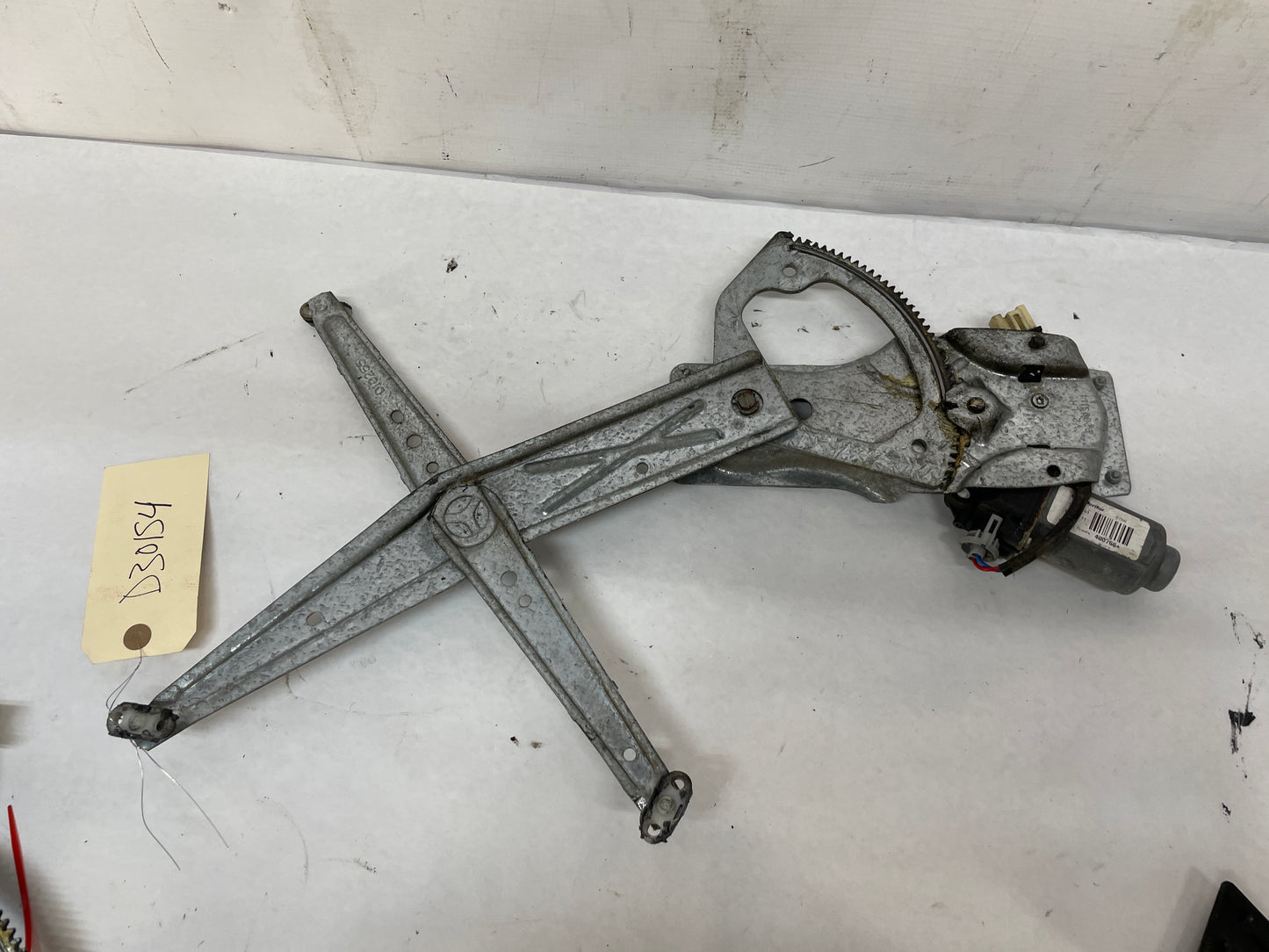 2004 Pontiac GTO LH Driver Front Window Regulator w/ Motor OEM