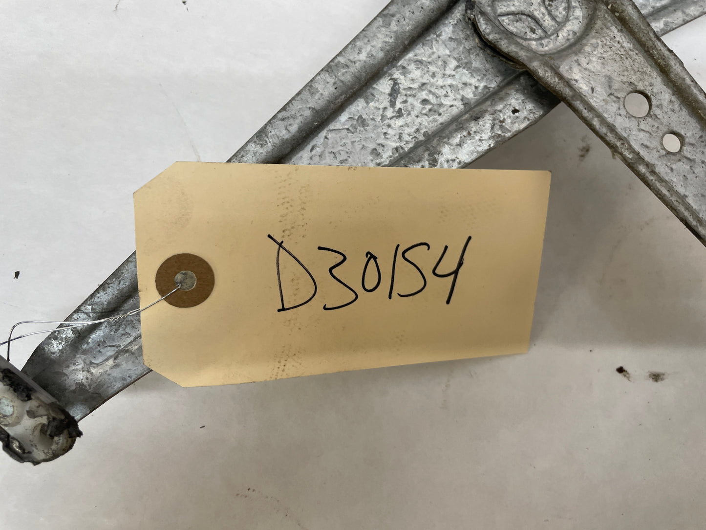 2004 Pontiac GTO LH Driver Front Window Regulator w/ Motor OEM