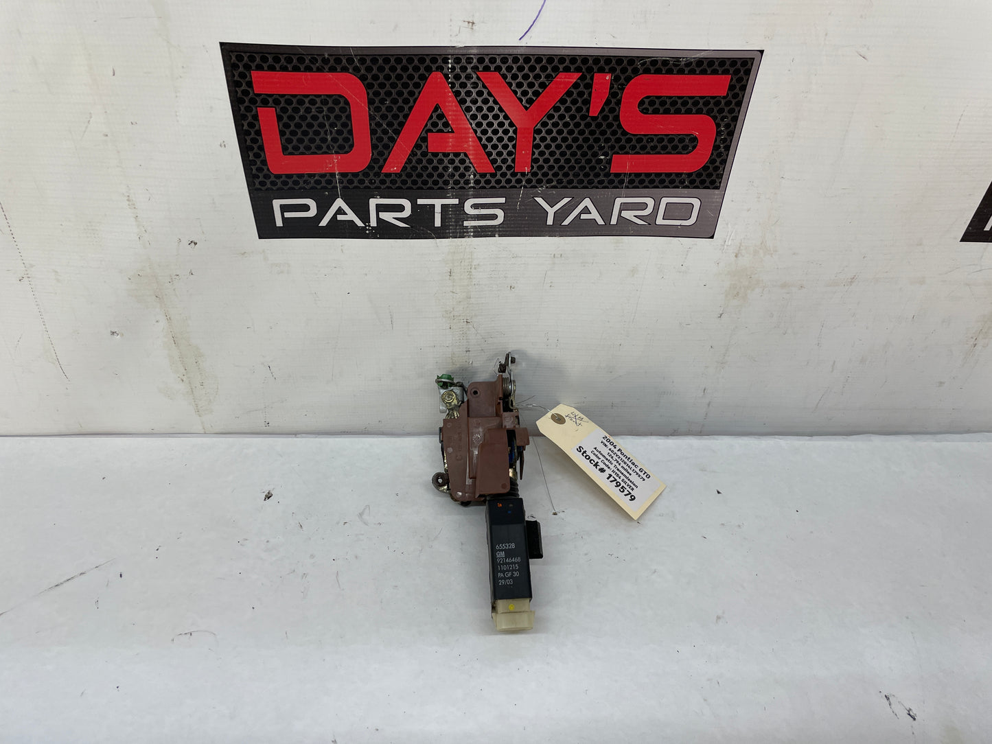 2004 Pontiac GTO RH Passenger Door Lock Actuator Assembly OEM