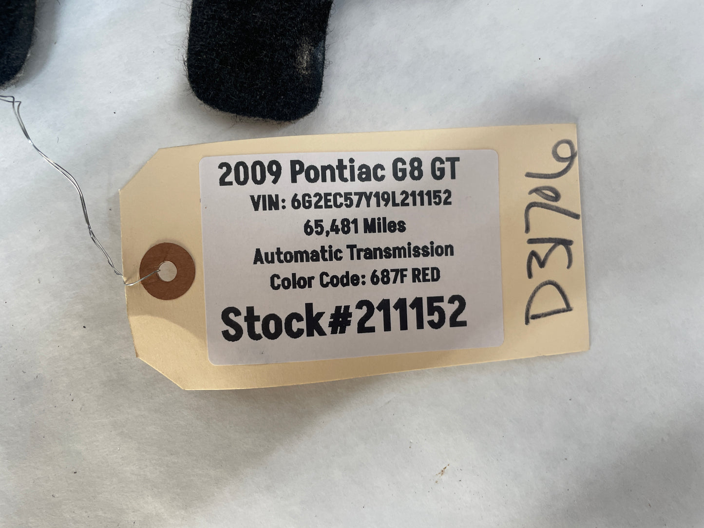 2009 Pontiac G8 GT Ski Port Felt Cover OEM - Day's Parts Yard