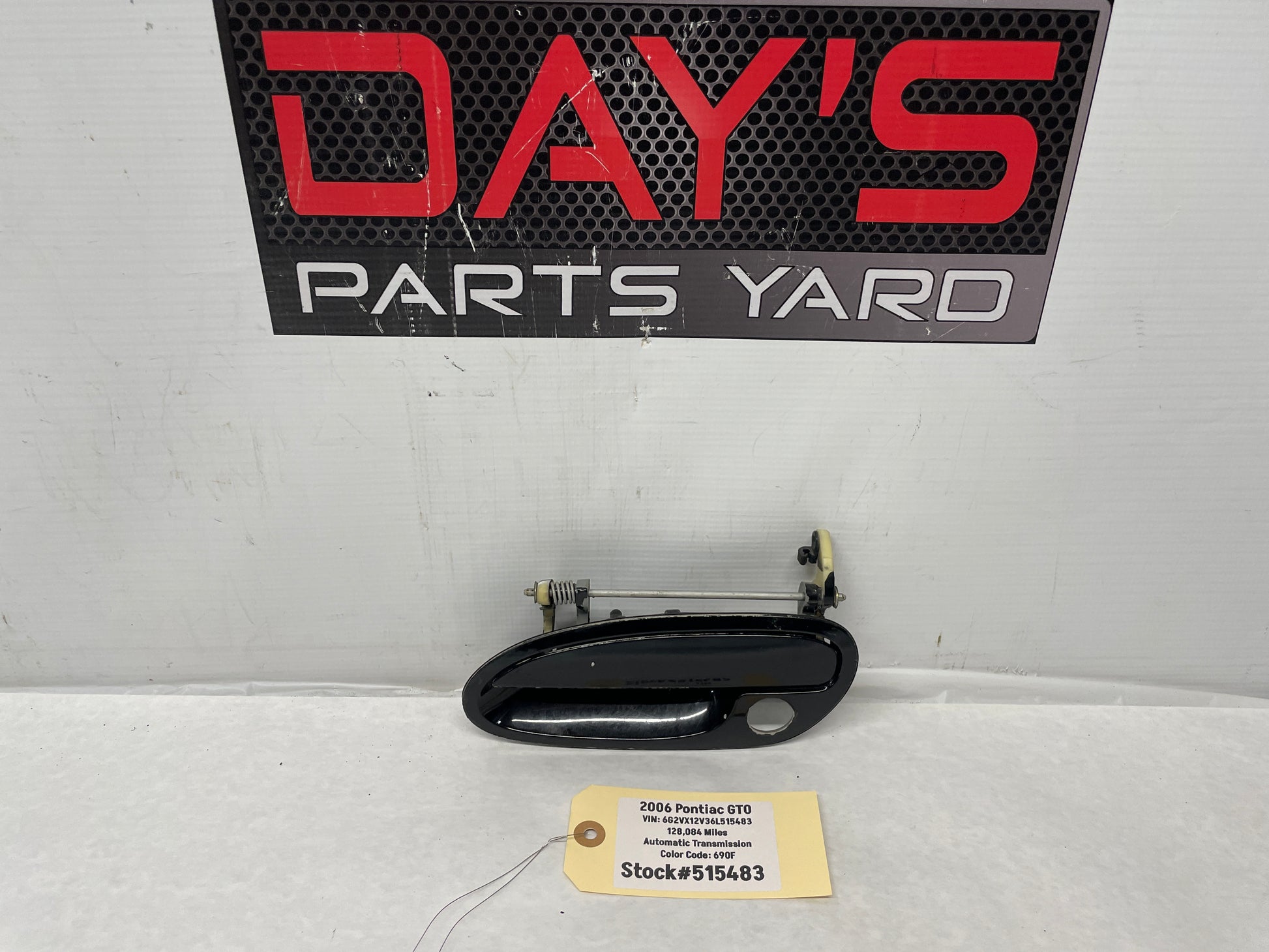 2006 Pontiac GTO LH Driver Exterior Door Handle OEM - Day's Parts Yard