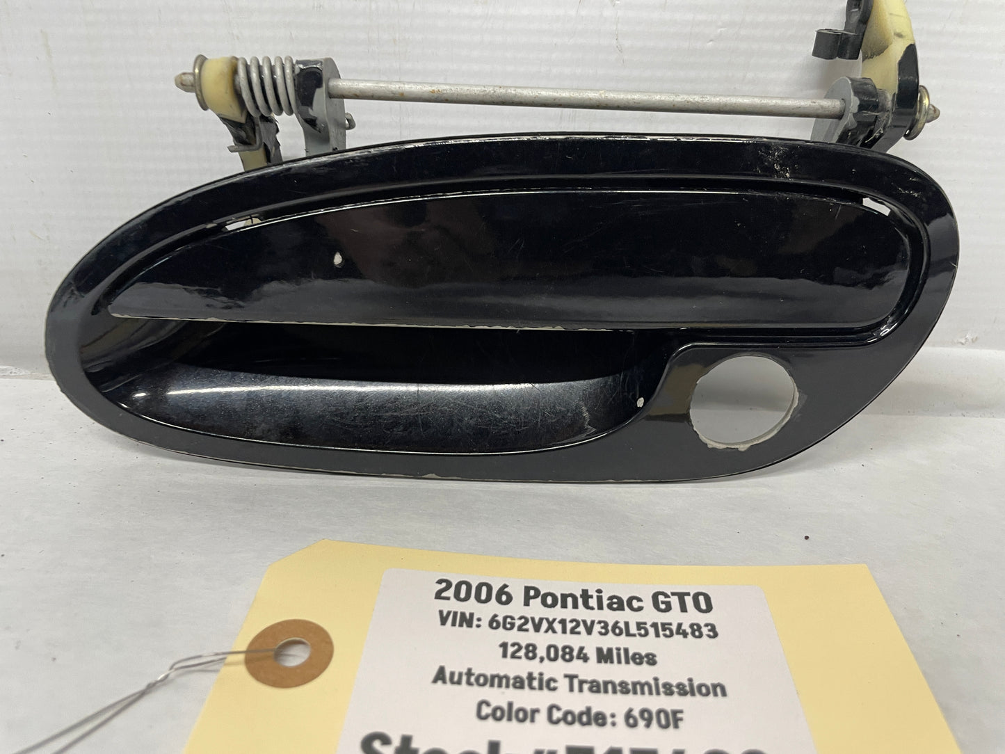 2006 Pontiac GTO LH Driver Exterior Door Handle OEM - Day's Parts Yard