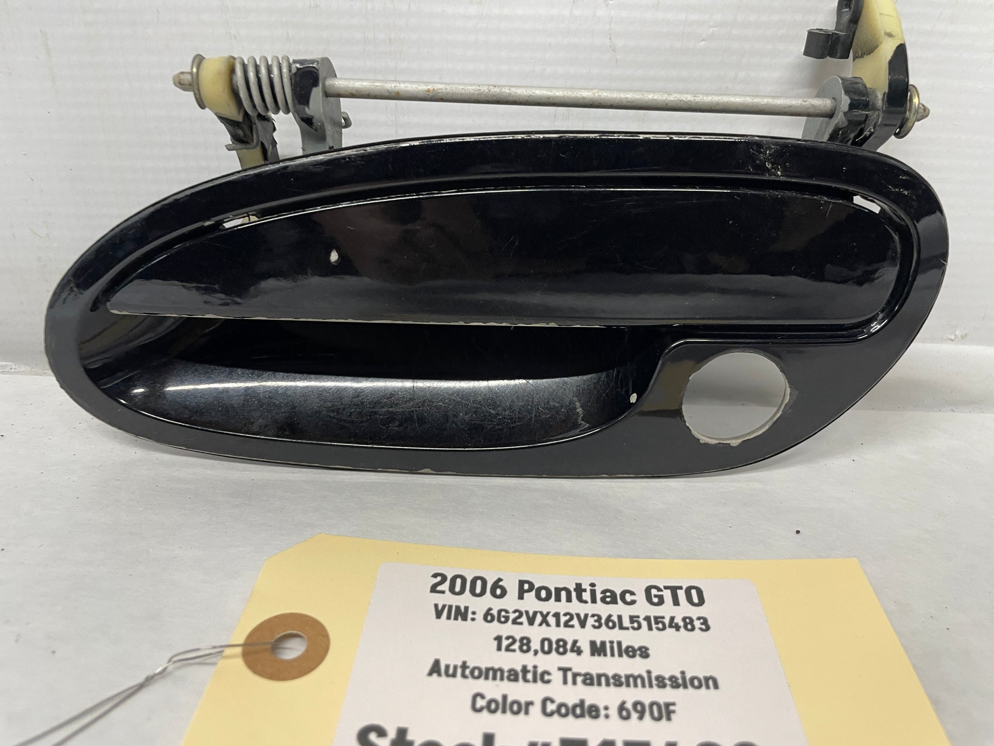 2006 Pontiac GTO LH Driver Exterior Door Handle OEM - Day's Parts Yard