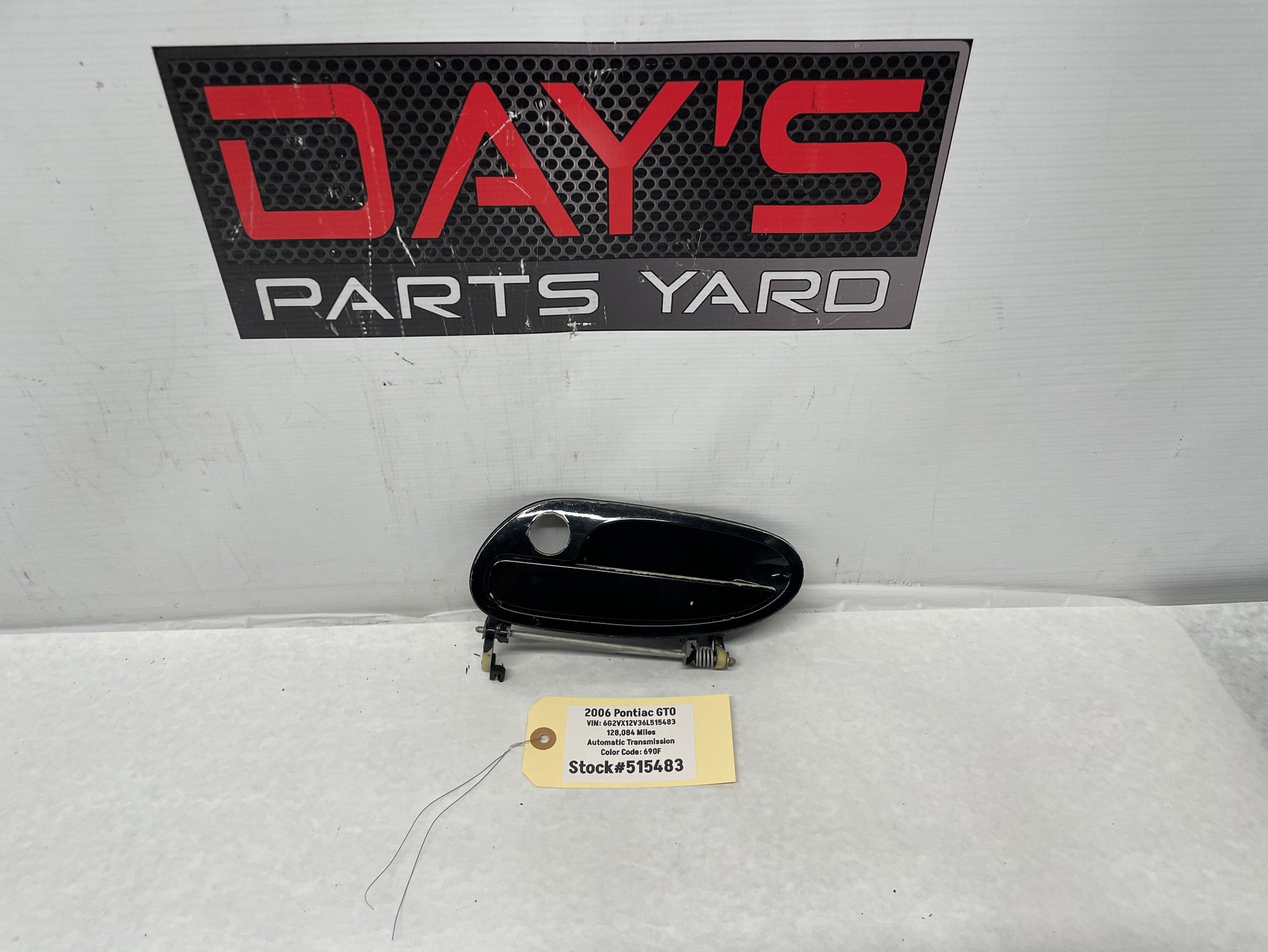 2006 Pontiac GTO LH Driver Exterior Door Handle OEM - Day's Parts Yard