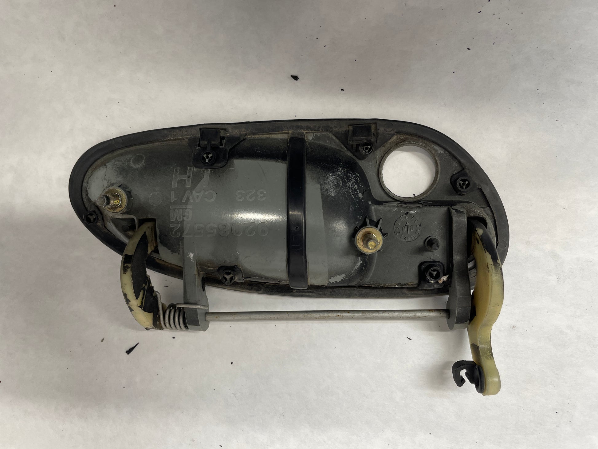 2006 Pontiac GTO LH Driver Exterior Door Handle OEM - Day's Parts Yard