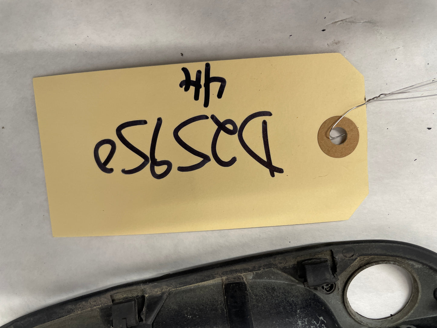 2006 Pontiac GTO LH Driver Exterior Door Handle OEM - Day's Parts Yard