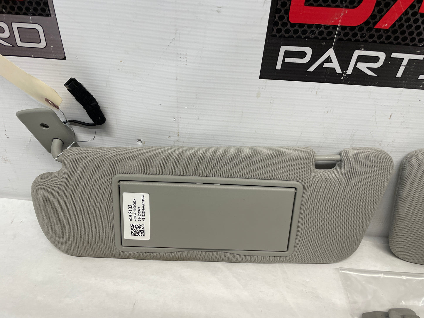 2017 Chevy SS Sedan RH & LH Sun Visor Sunvisor Set w/ Clips OEM