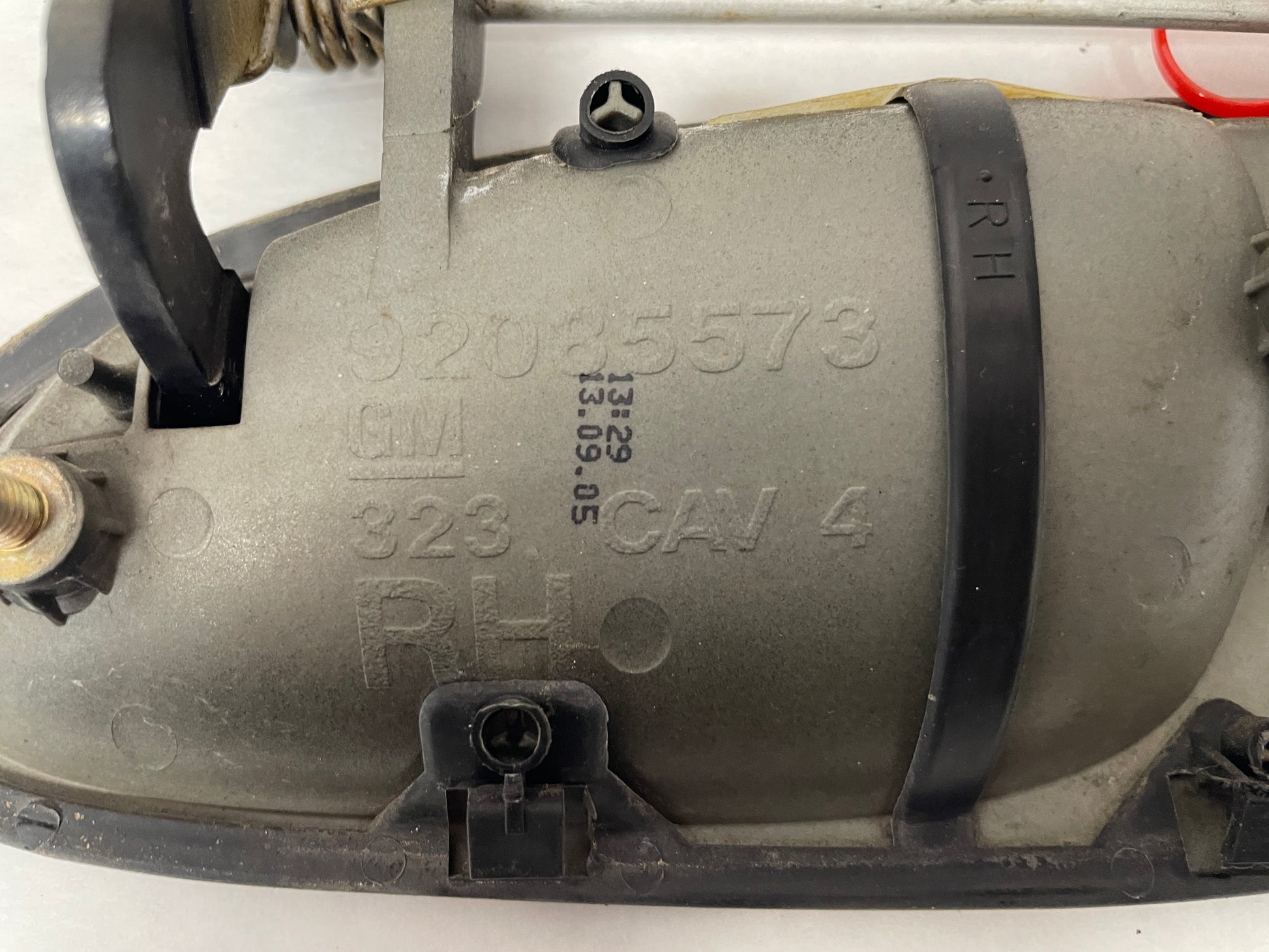 2006 Pontiac GTO RH Passenger Exterior Door Handle OEM - Day's Parts Yard