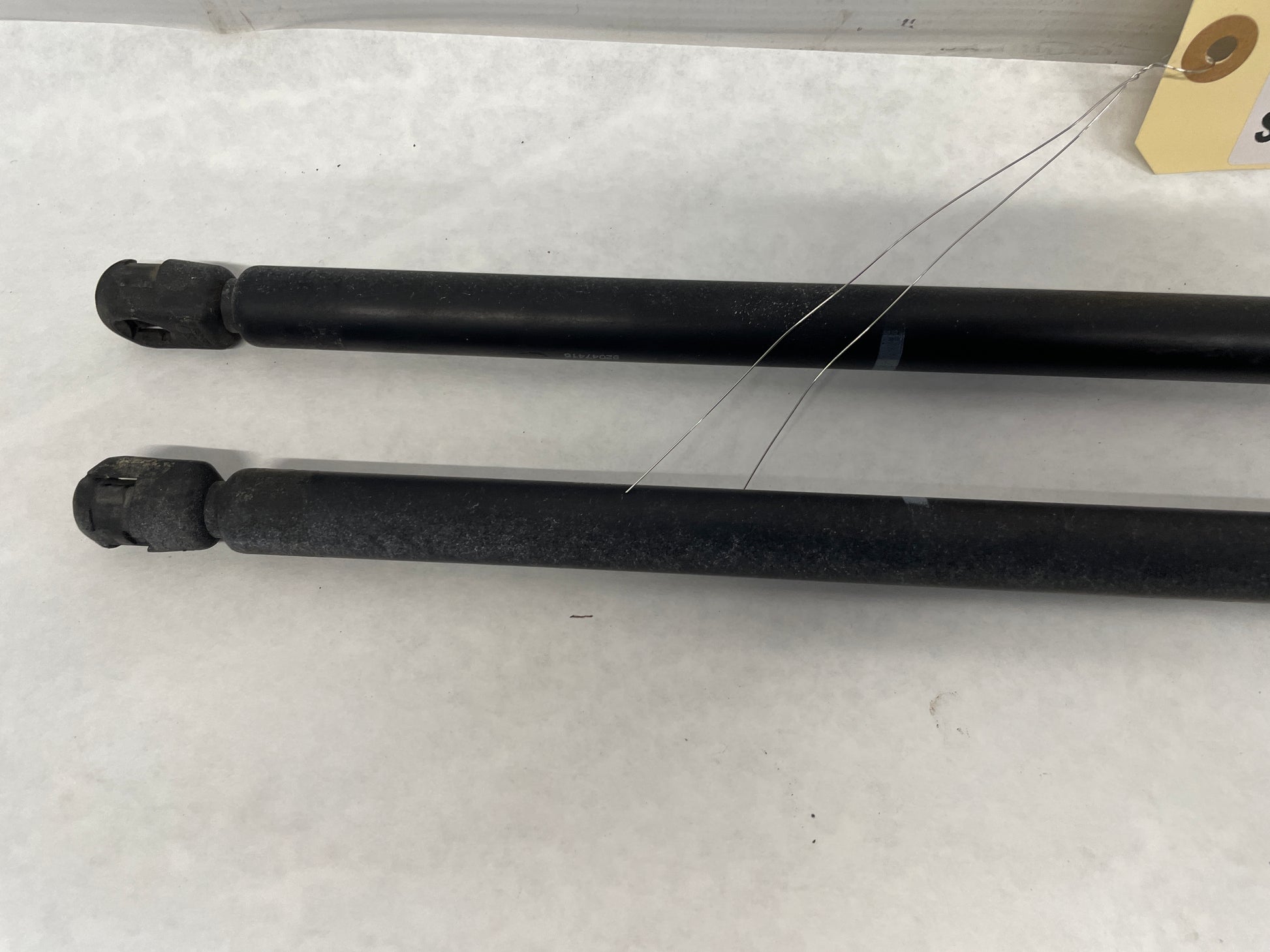 2006 Pontiac GTO RH & LH Hood Gas Lift Support Strut Shocks OEM - Day's Parts Yard