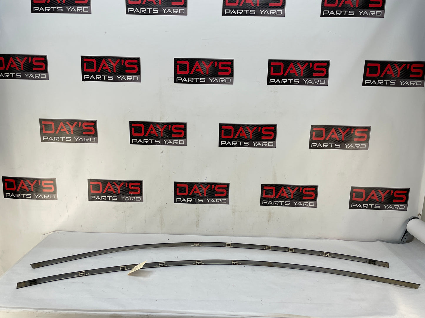 2004 Pontiac GTO RH & LH Roof Panel Joint Finish Trim Molding OEM