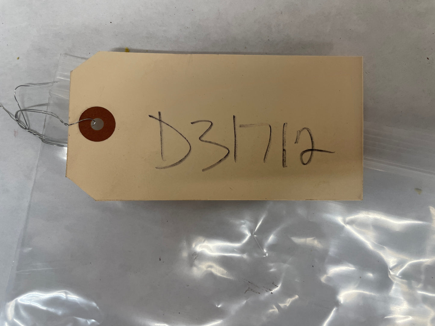 2009 Pontiac G8 GT Spare Wheel Stowage Retainer Nut Screw Bolt Stud OEM - Day's Parts Yard