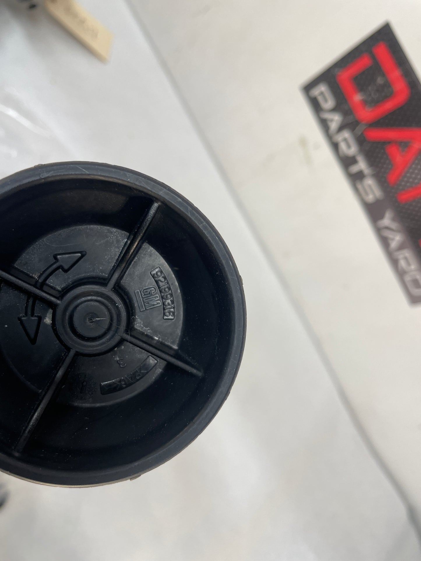 2009 Pontiac G8 GT Spare Wheel Stowage Retainer Nut Screw Bolt Stud OEM - Day's Parts Yard