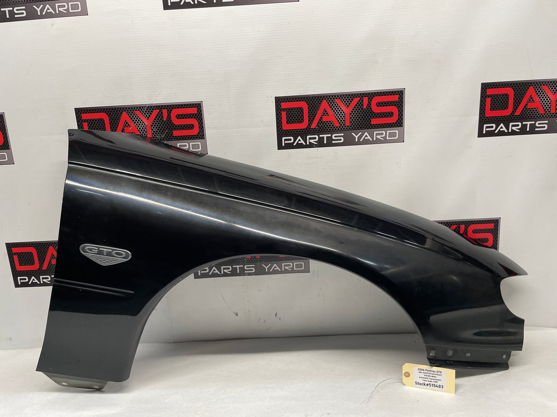 2006 Pontiac GTO RH Passenger Fender OEM - Day's Parts Yard