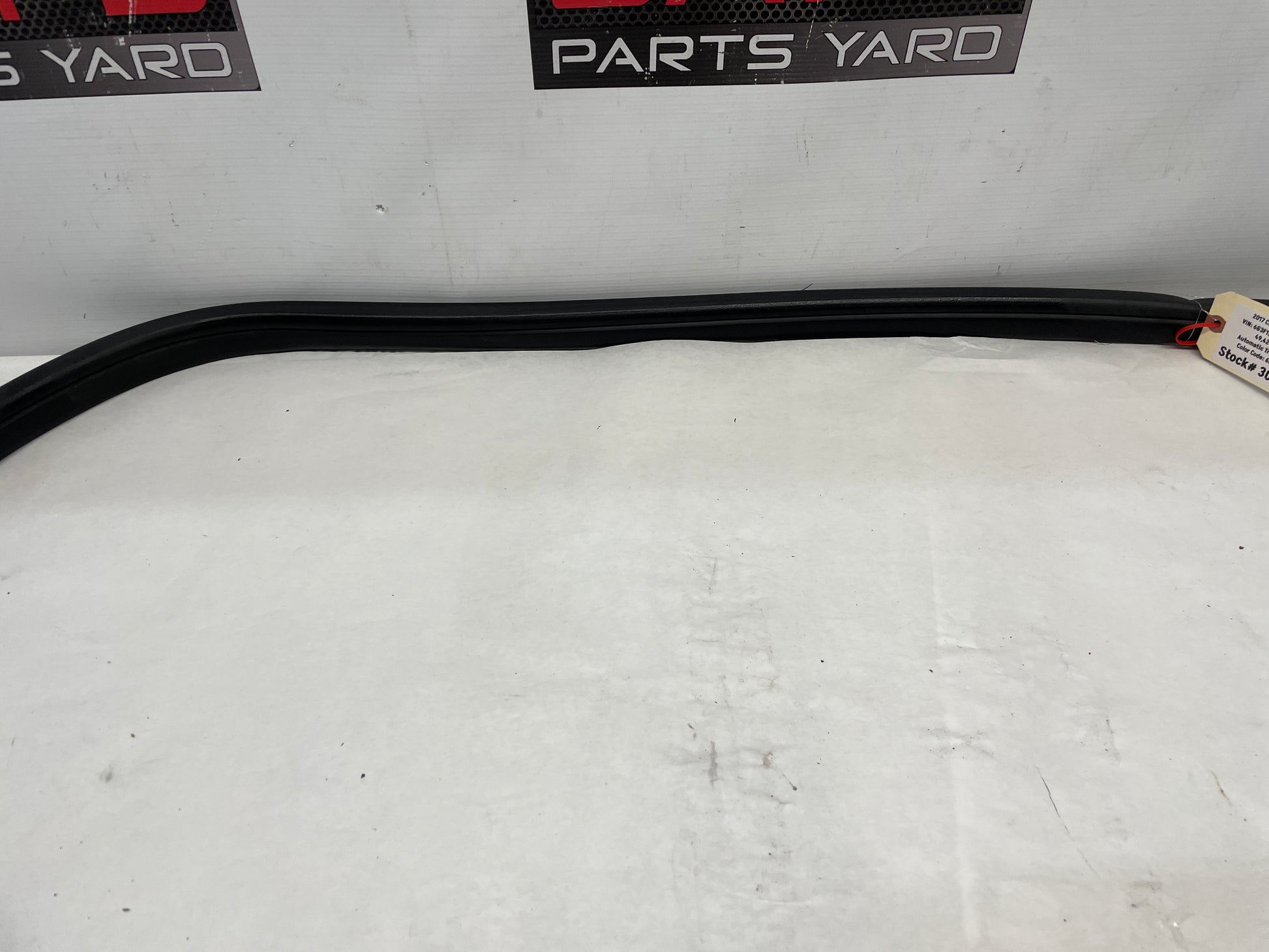 2017 Chevy SS Sedan RH Passenger Front Door Rubber Weather Strip Seal OEM - Day's Parts Yard
