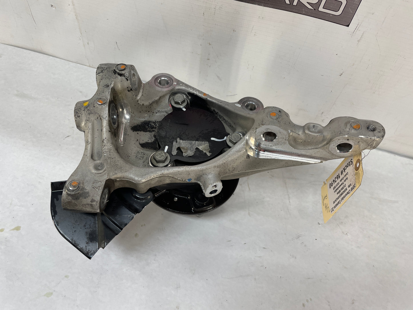 2018 Chevy Camaro ZL1 Front LH Driver Spindle Knuckle Hub OEM