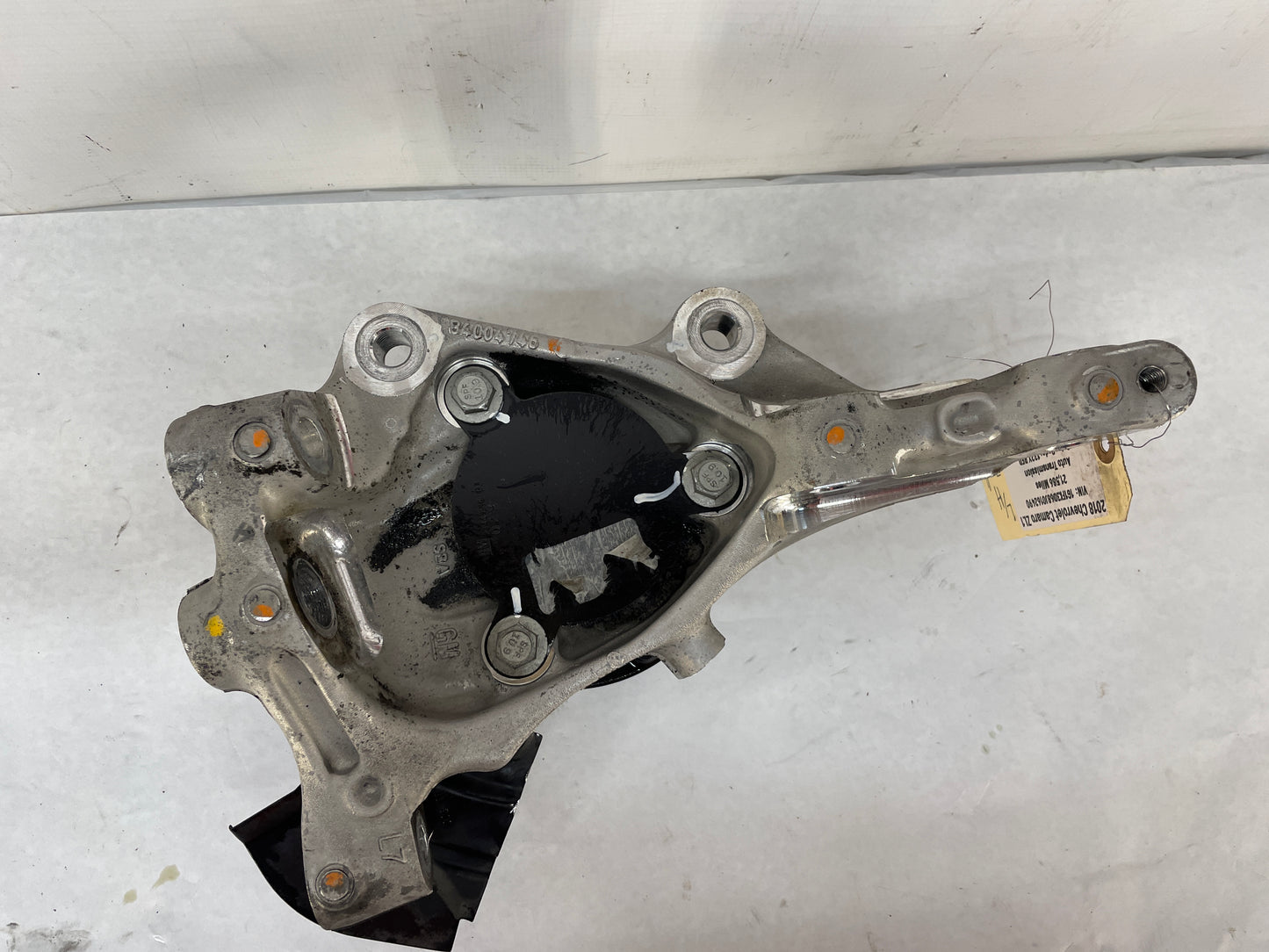 2018 Chevy Camaro ZL1 Front LH Driver Spindle Knuckle Hub OEM