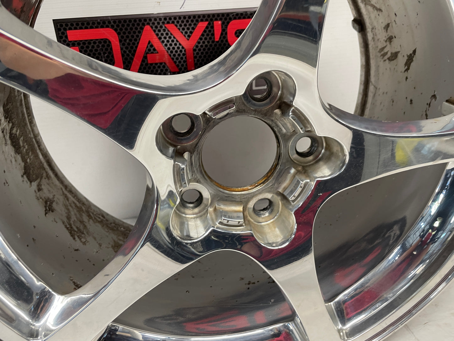 2004 Chevy C5 Corvette Factory OEM Rear Wheel 18X9.5 - Day's Parts Yard