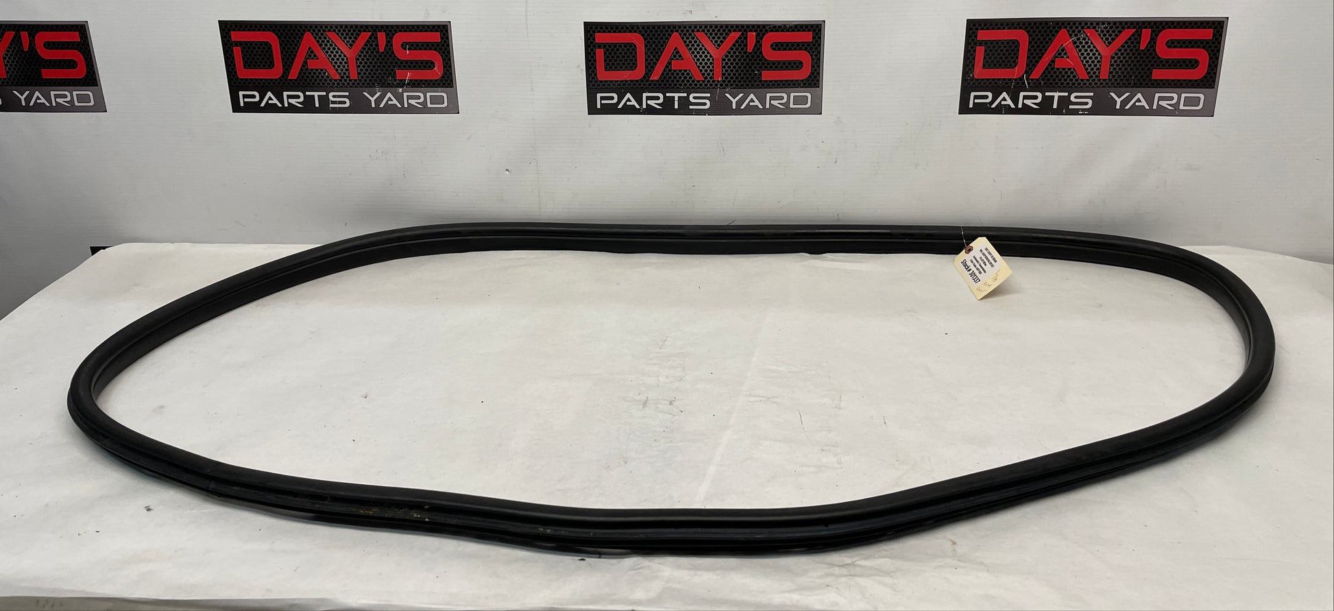 2017 Chevy SS Sedan LH Driver Front Door Rubber Weather Strip Seal OEM - Day's Parts Yard