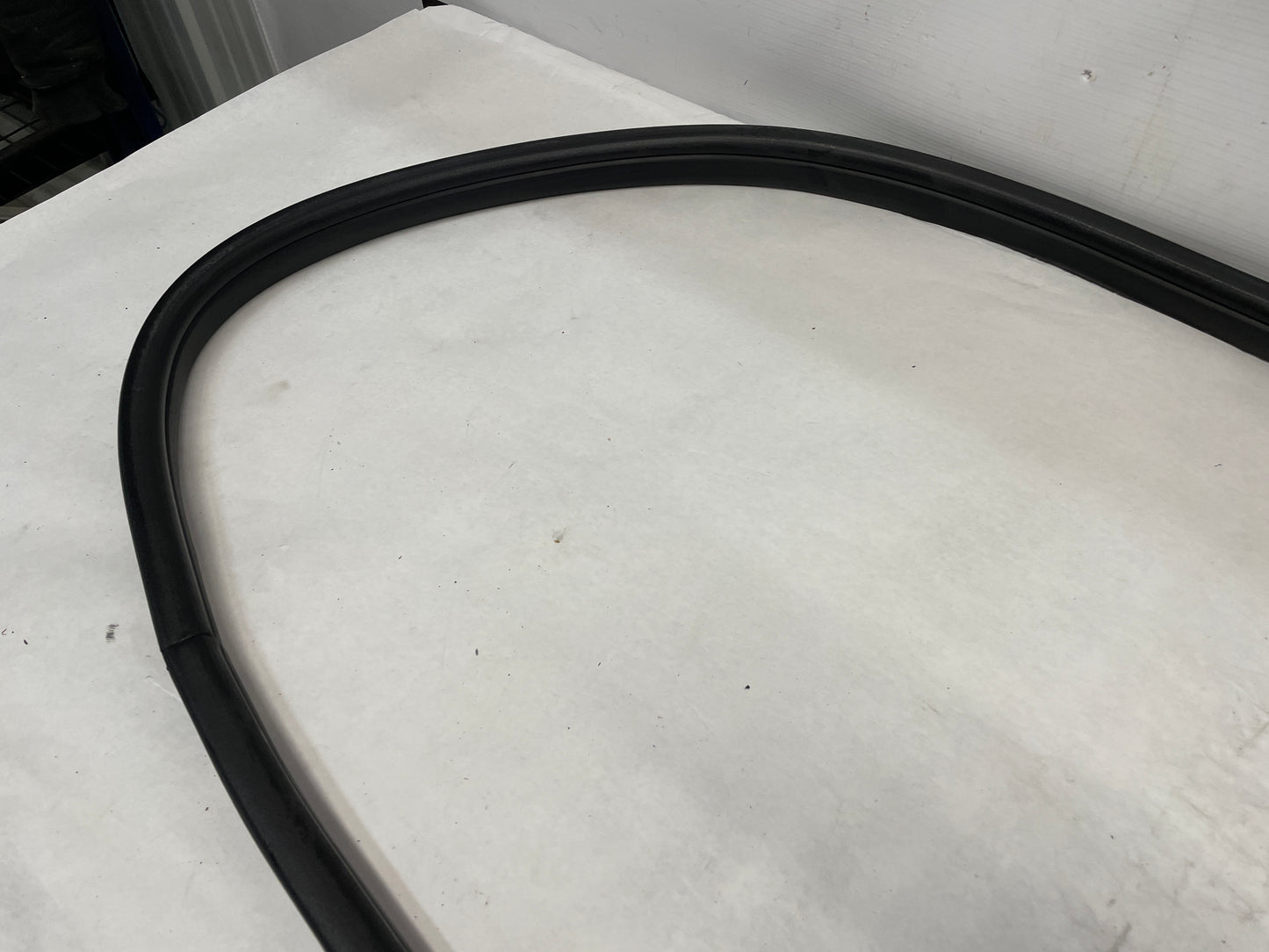 2017 Chevy SS Sedan LH Driver Front Door Rubber Weather Strip Seal OEM - Day's Parts Yard