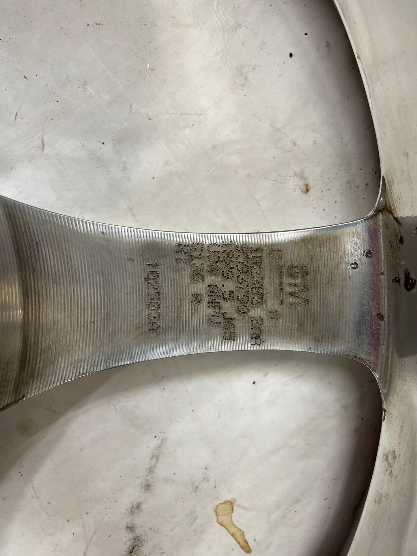 2004 Chevy C5 Corvette Factory OEM Rear Wheel 18X9.5 - Day's Parts Yard