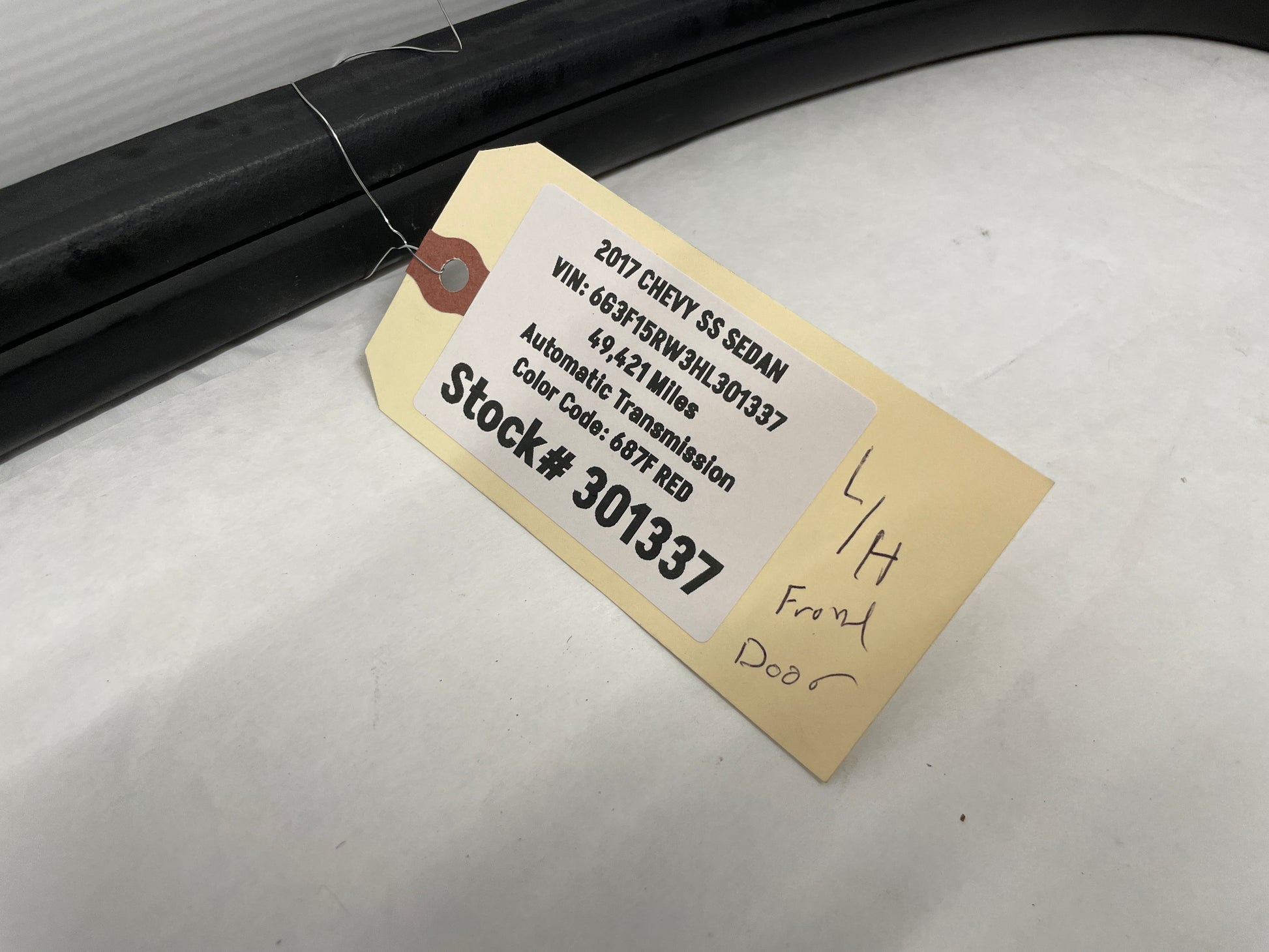 2017 Chevy SS Sedan LH Driver Front Door Rubber Weather Strip Seal OEM - Day's Parts Yard