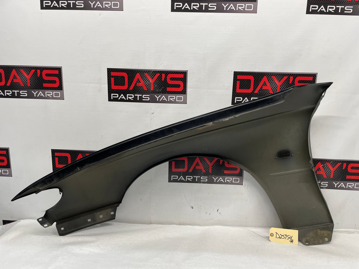 2006 Pontiac GTO RH Passenger Fender OEM - Day's Parts Yard