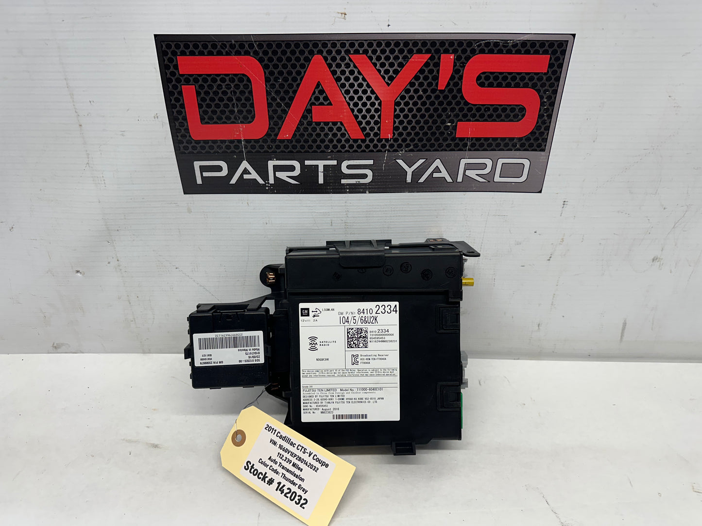2011 Cadillac CTS-V Coupe Radio Receiver w/ Amber Interior Light Control Module OEM - Day's Parts Yard