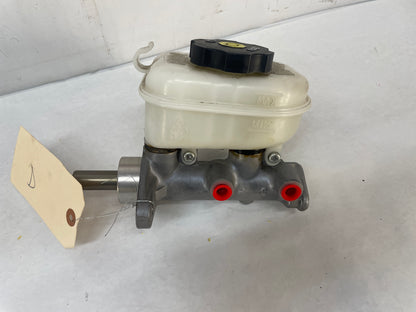 2009 Pontiac G8 GT Brake Master Cylinder with Reservoir & Sensor OEM - Day's Parts Yard