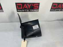2009 Pontiac G8 GT Cabin Air Filter Heater Box Plastic Housing OEM - Day's Parts Yard