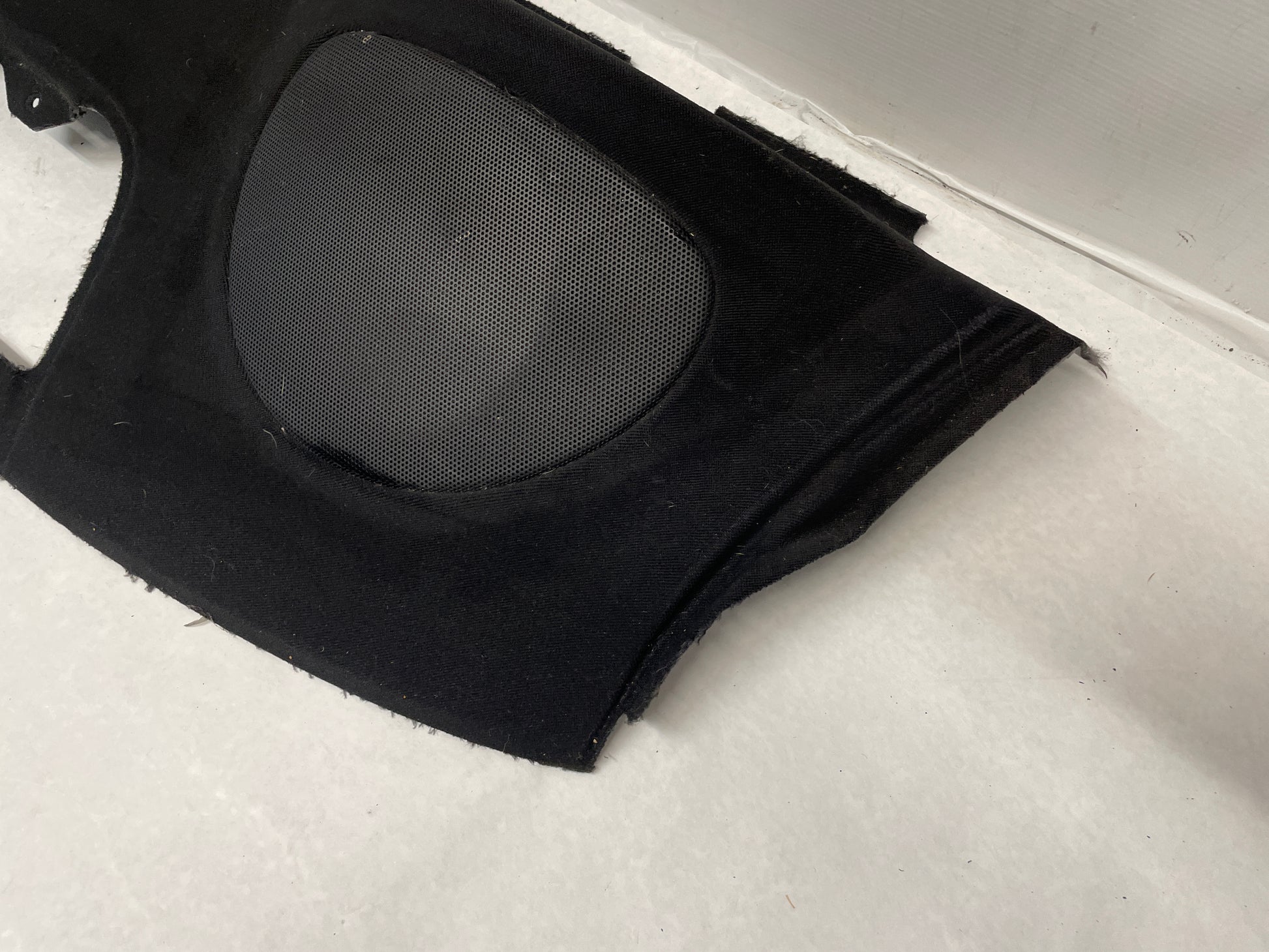 2006 Pontiac GTO Rear Package Deck Tray OEM - Day's Parts Yard